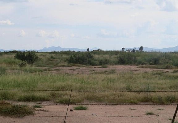 2nd image of 1111 Davis Rd