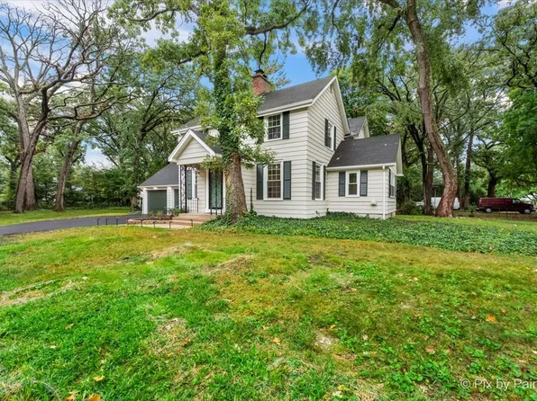1875 Lake Ave, Crystal Lake, IL 60014