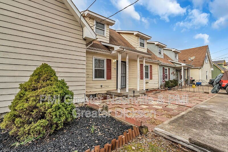 1st image of 3153 E Lake Dr