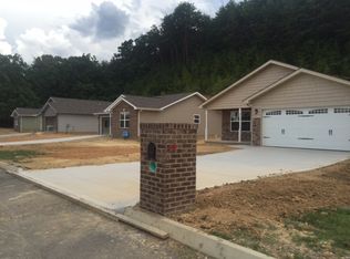 2918 Granite Ave, Pigeon Forge, TN 37863