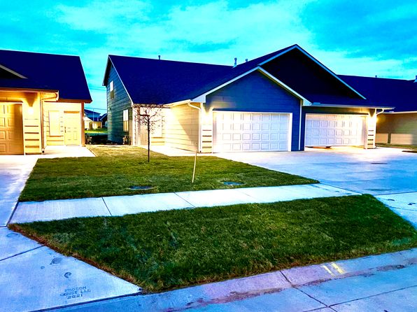933 Lingonberry Ln