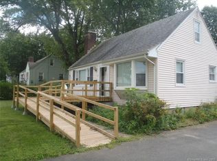 15 Amaryllis Dr, Windsor, CT 06095