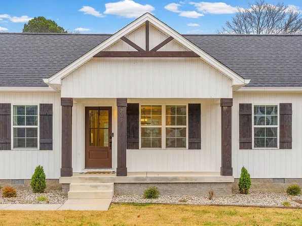 205 Maple St, Adams, TN 37010