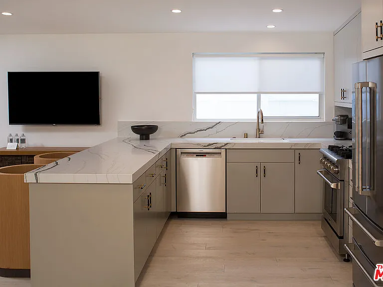 8917 Cynthia St #2 — Photo 12