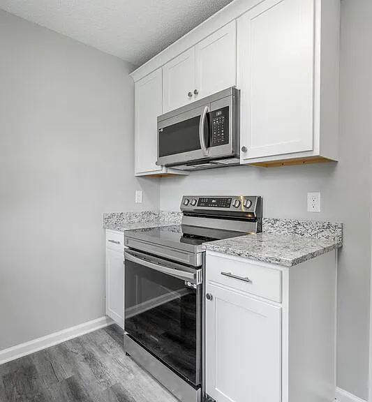 1801 S Lyerly St #MAIN HOUSE — Photo 12