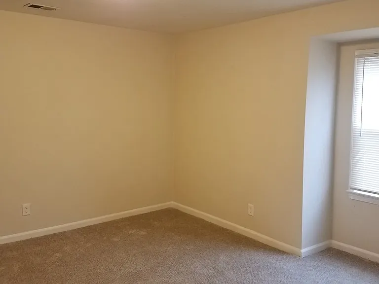 1375 Kingston Ave — Photo 9