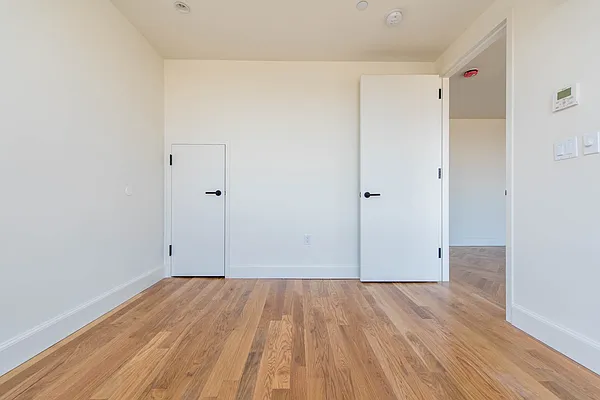 Rented by Nooklyn NYC LLC | media 111