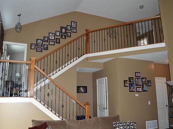 2nd image of 427 Yale Cir