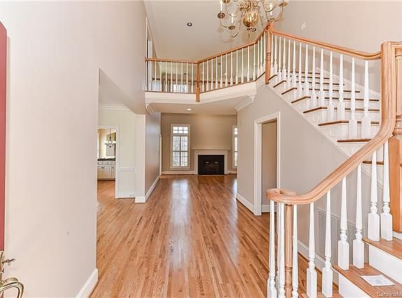 3rd image of 10318 Newberry Park Ln