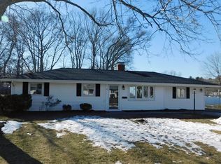 26 Arnold St, Holbrook, MA 02343