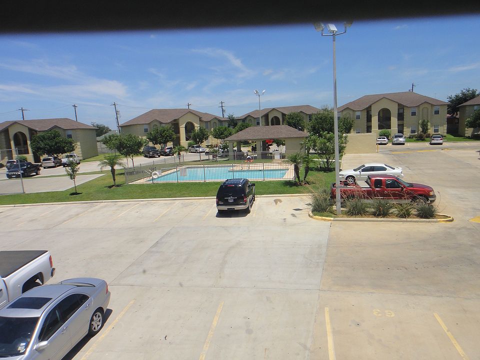 2nd image of 9804 Cantera Ct Unit 64
