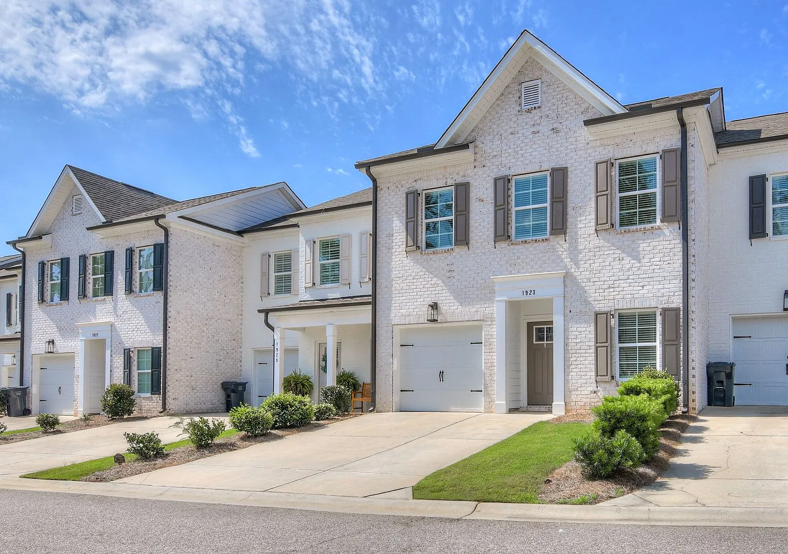 Luxury Townhome! — Photo 3