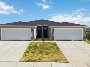 6504-6506 NW Vandergriff St, Maumelle, AR 72113