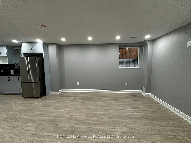 35 Merrimac Dr — Photo 18