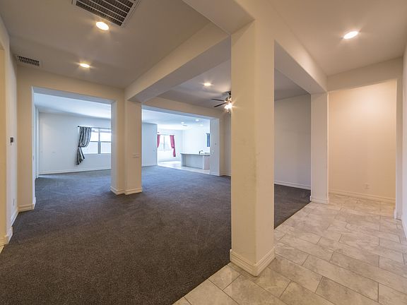 3rd image of 2748 N Beverly Pl
