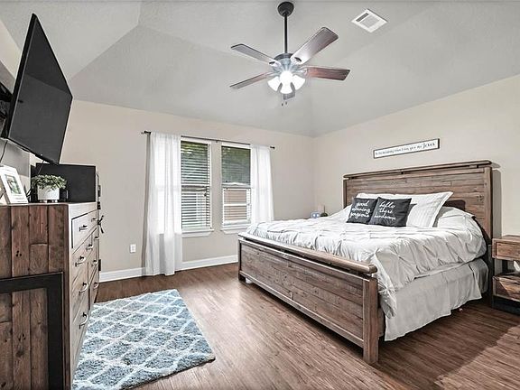 5th image of 103 Blue Jay Ct