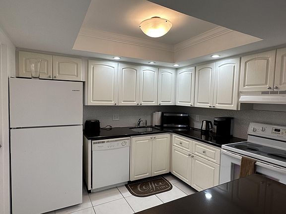 3rd image of 2101 S Ocean Drive #1902
