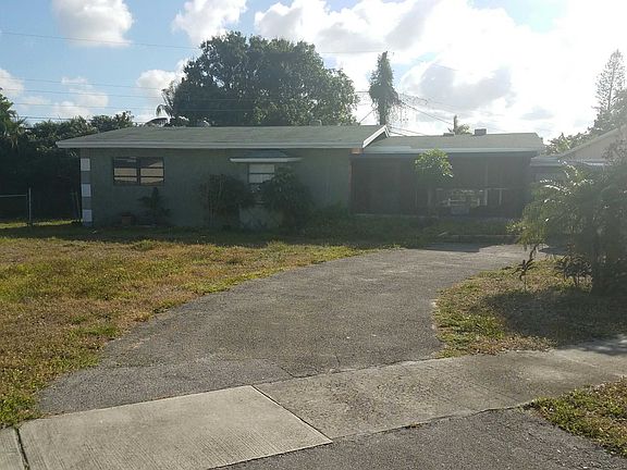 2nd image of 1112 NW 15th Ct