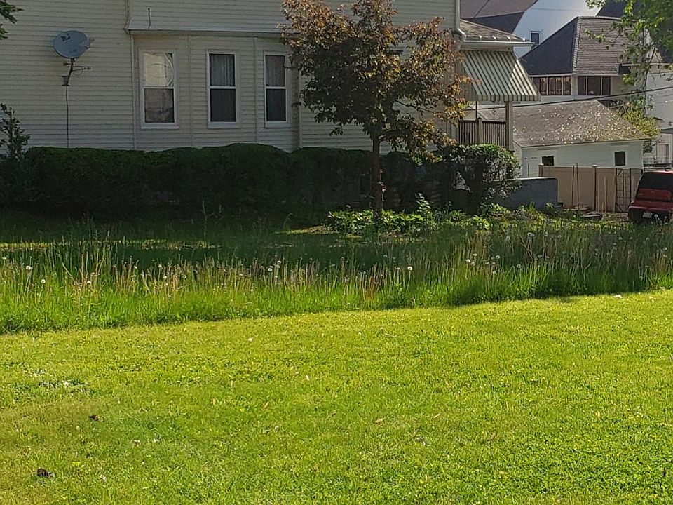 1st image of 606 N Hyde Park Ave
