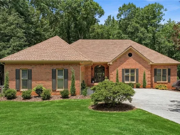 6530 Calamar Dr, Cumming, GA 30040