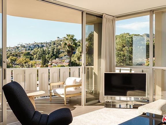 3rd image of 4411 Los Feliz Blvd APT 702