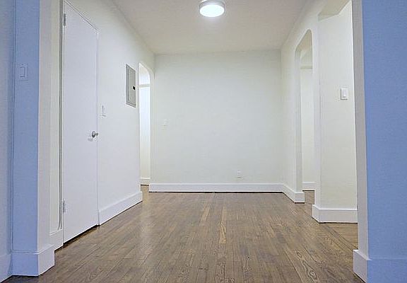 4th image of 780 Greenwich St APT 2H