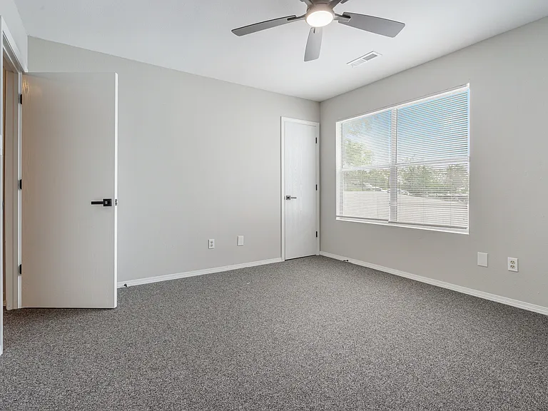 829 N Oakland Ave #1 — Photo 13