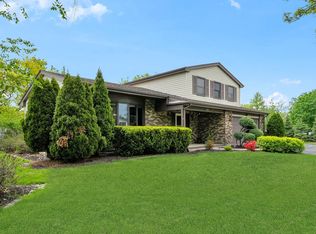 411 Arlington Ave, Westmont, IL 60559