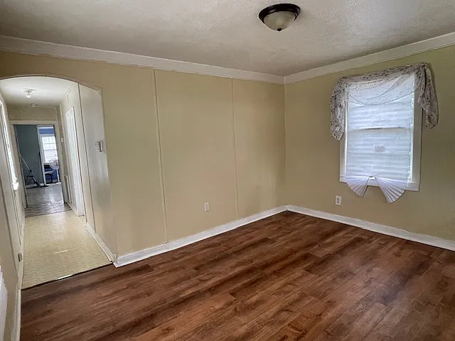 317 Center St — Photo 6