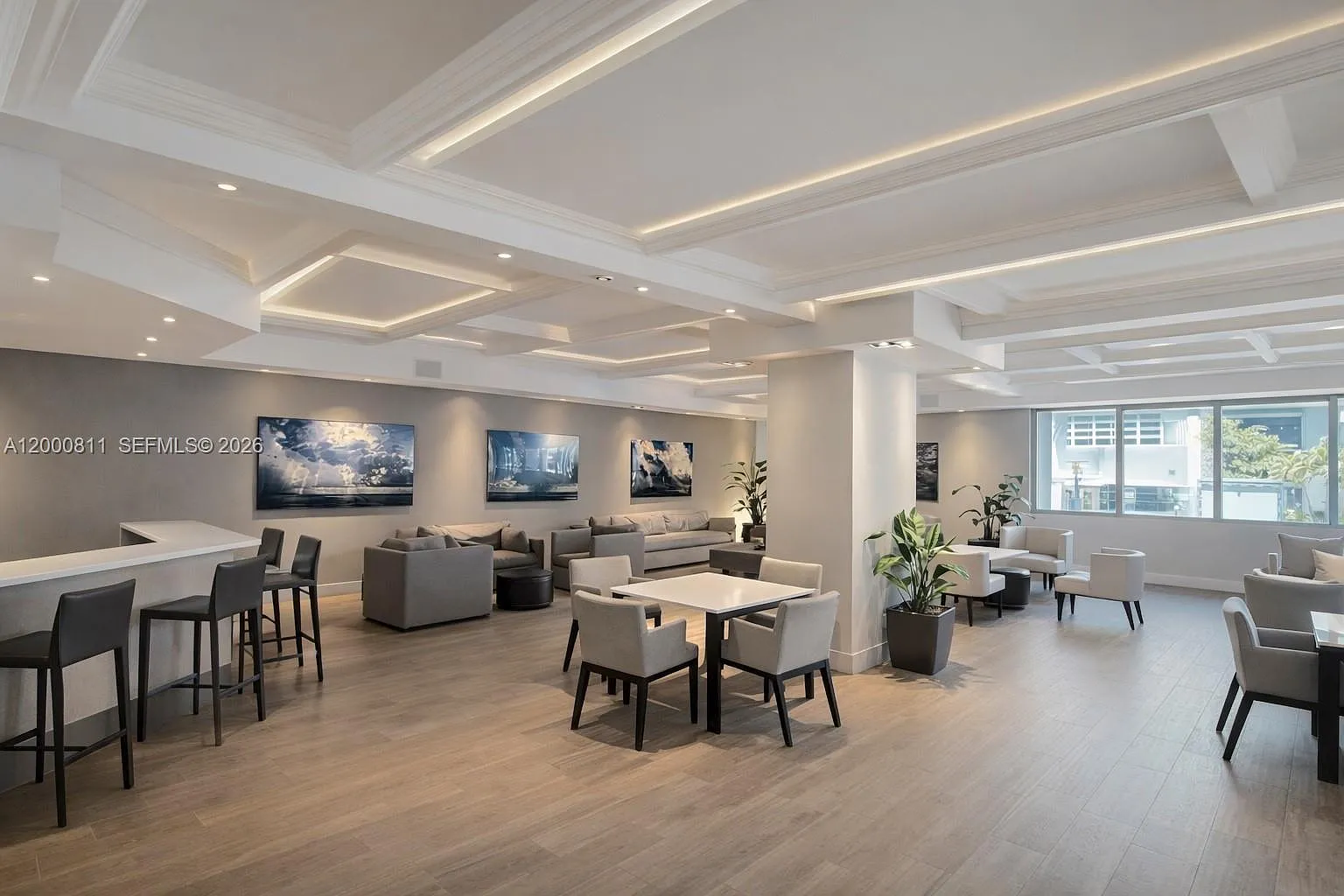 The Decoplage Condo — Photo 2