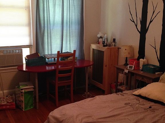 bedroom 2-2