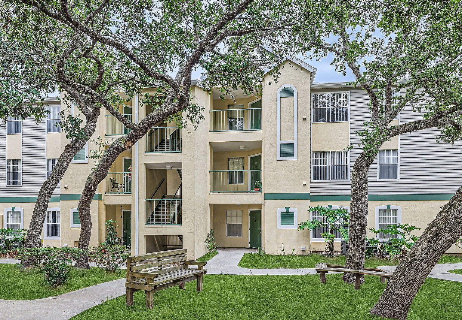 Golden Oaks — Photo 1