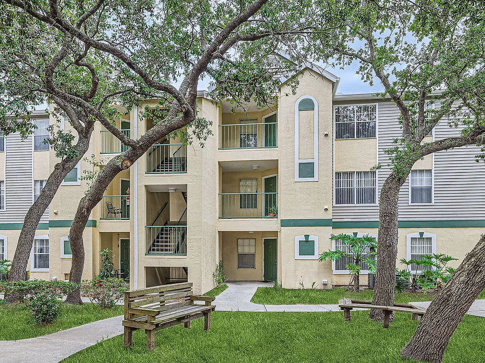 Golden Oaks