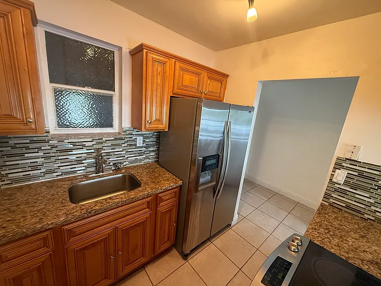 3181 SW 13th St #406 — Photo 11