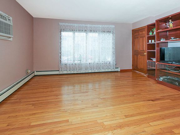 2nd image of 139 Clement Ave