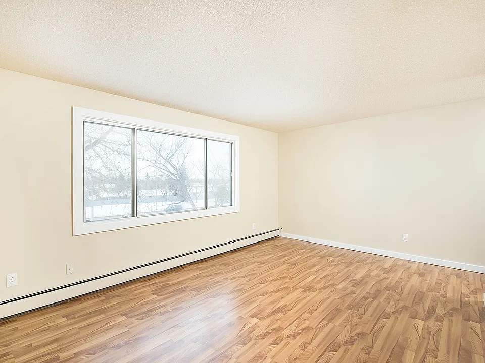 16 Fir St