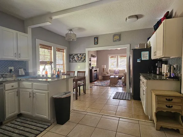 1628 S Grove St, Eustis, FL 32726