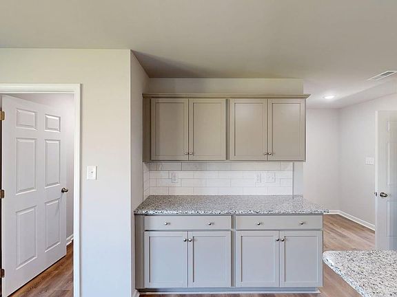 5th image of 107 Gorman Place