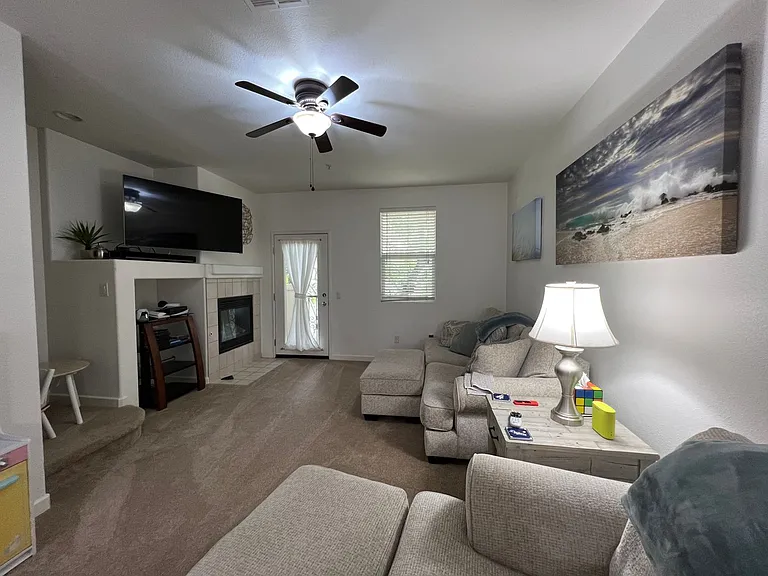 172 Beach Side Ct — Photo 3