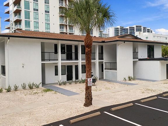 2nd image of 171 Golden Gate Pt APT 4