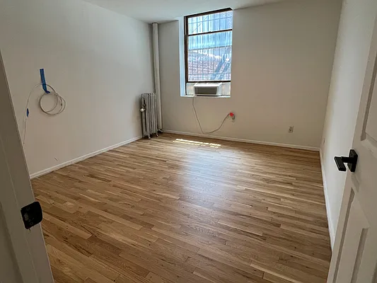 Rented by J PRESTON AND ASSOCIATES INC | media 12