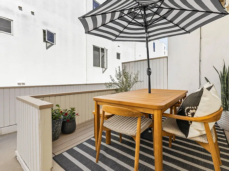 1311 La Palma St #7 — Photo 24