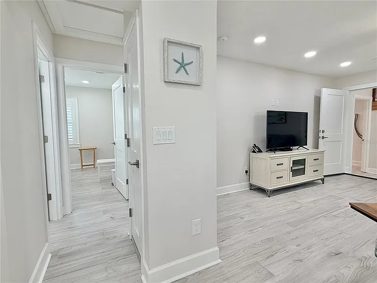 144 Coral Ave — Photo 35