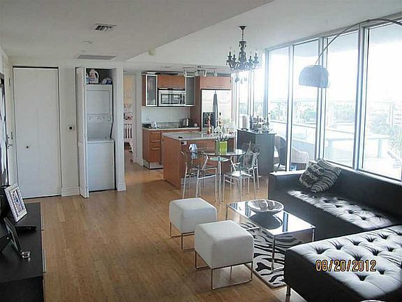 3rd image of 185 SW 7 St 702 #702
