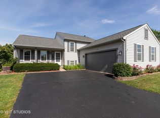 1986 N Amber Prairie Way, Lake Villa, IL 60046