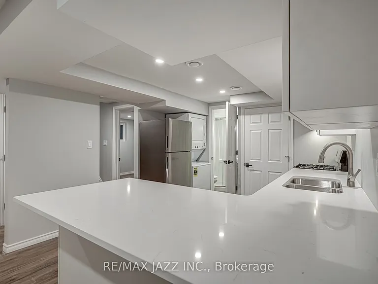 1189 Cartier Blvd #A — Photo 10