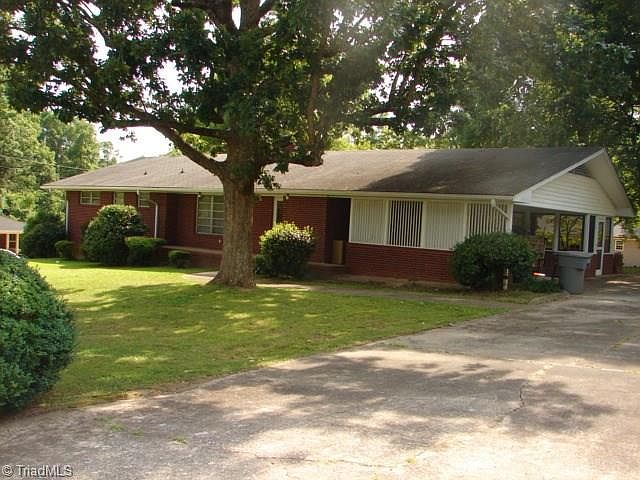 2nd image of 1400 Arrow Wood Rd