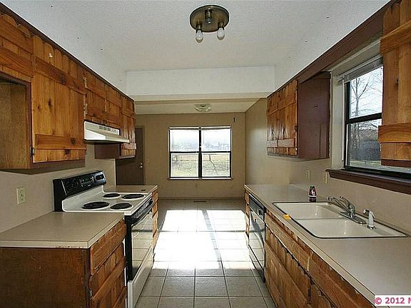 3rd image of 384 E 136th Pl S
