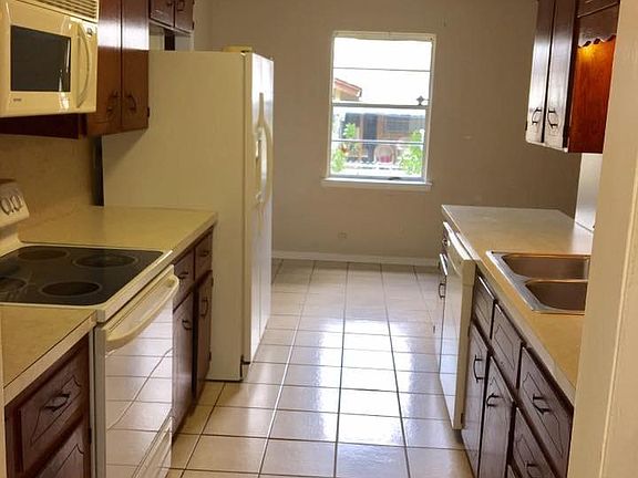 3rd image of 1510 Janis Dr