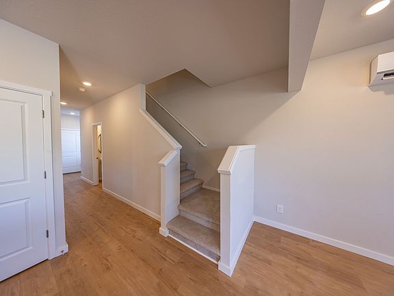 5th image of 6016 NE 64th St